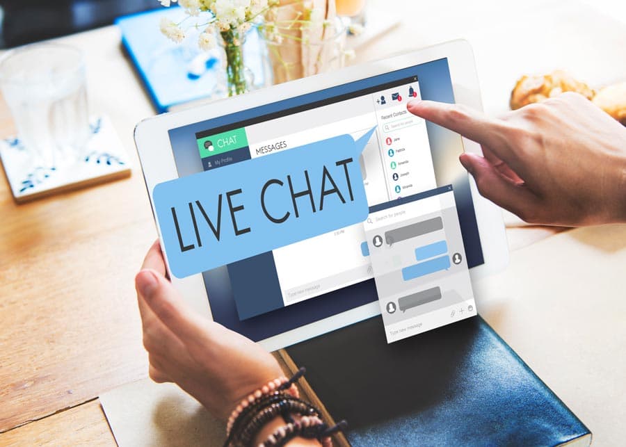 Live chat support on a website